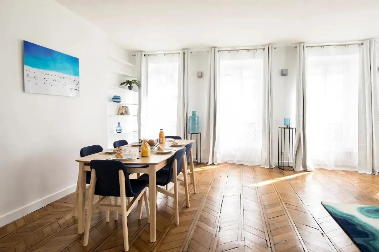Edgar Suites Marais - Temple Párizs 2*,