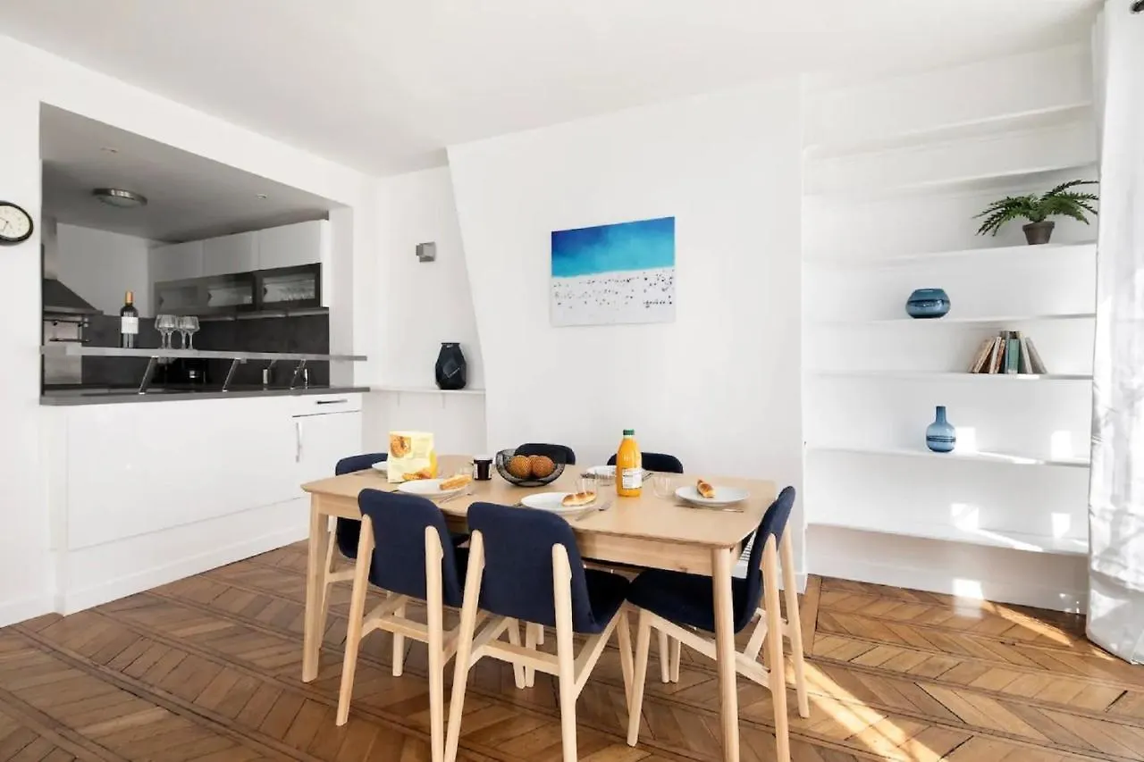 Edgar Suites Marais - Temple Paris 2*,  France