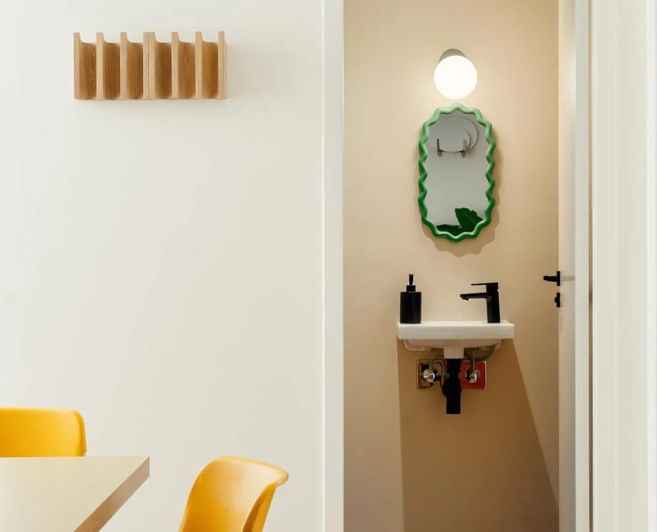 Edgar Suites Marais - Temple Paris 2*,  France
